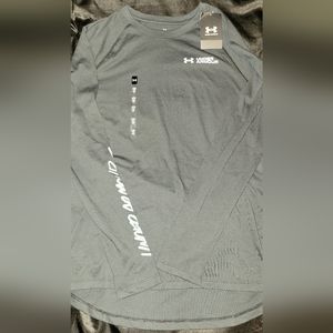 Black under armor long sleeve shirt